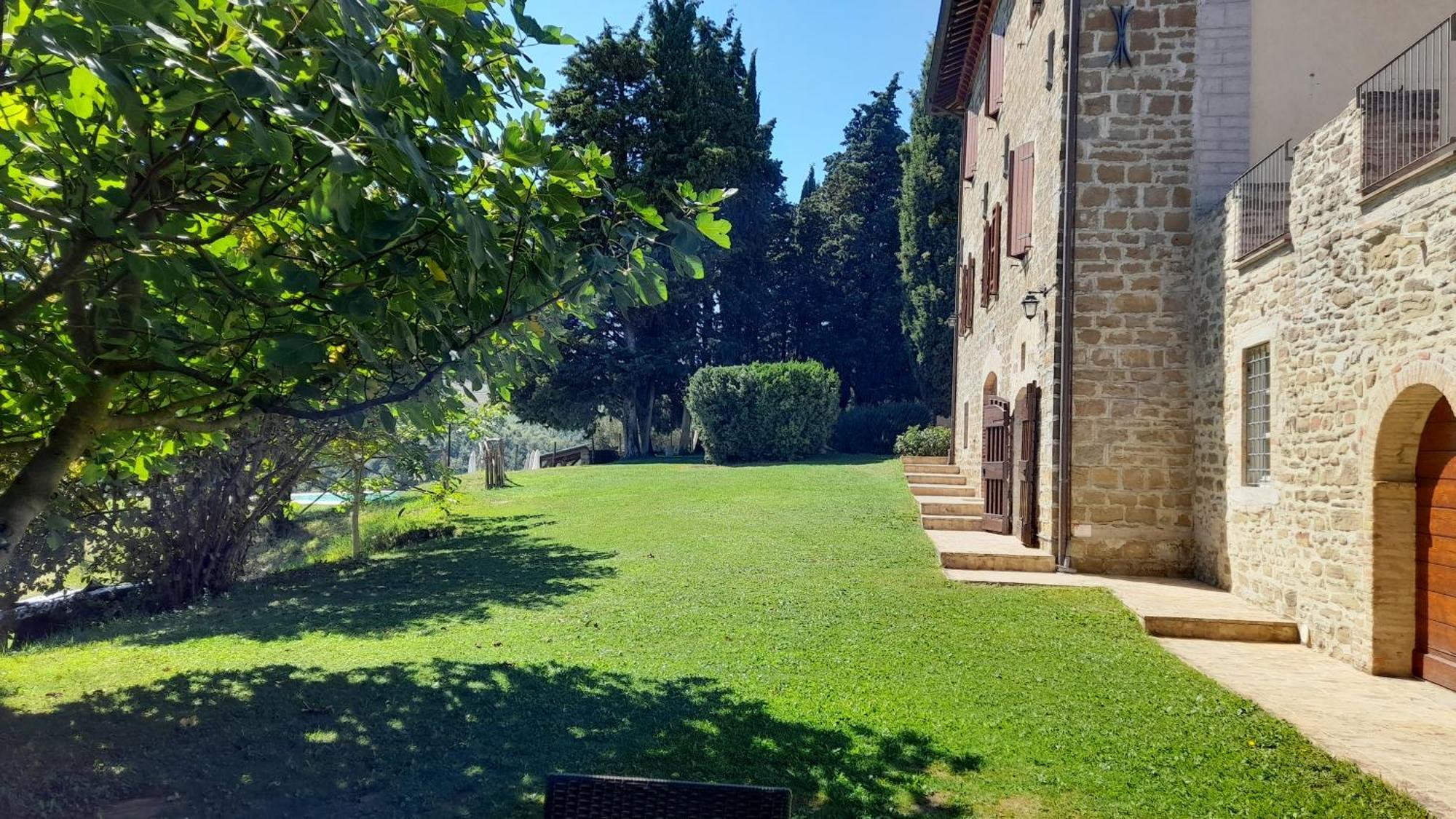 Antica Residenza Montereano Villa Gubbio Luaran gambar