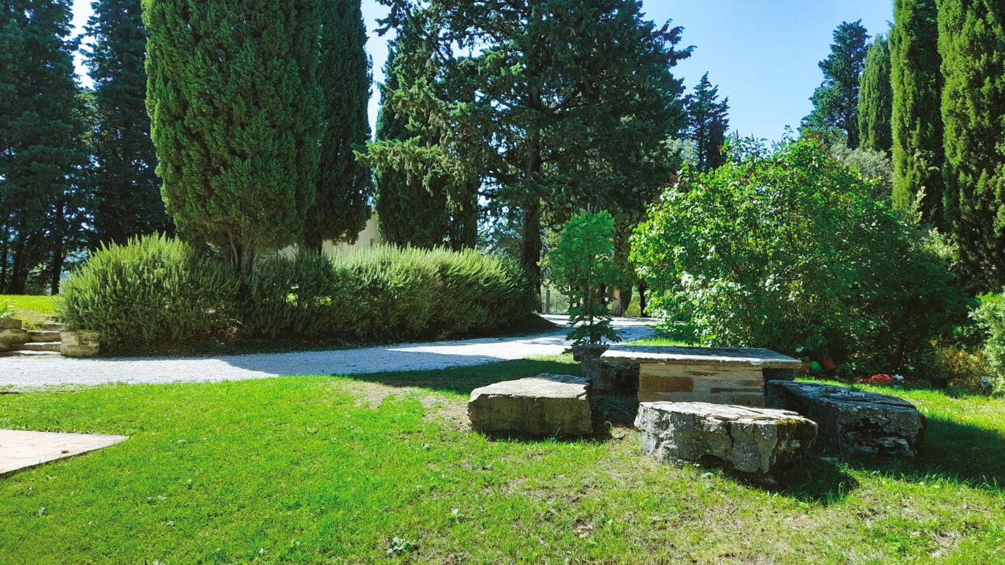 Antica Residenza Montereano Villa Gubbio Luaran gambar
