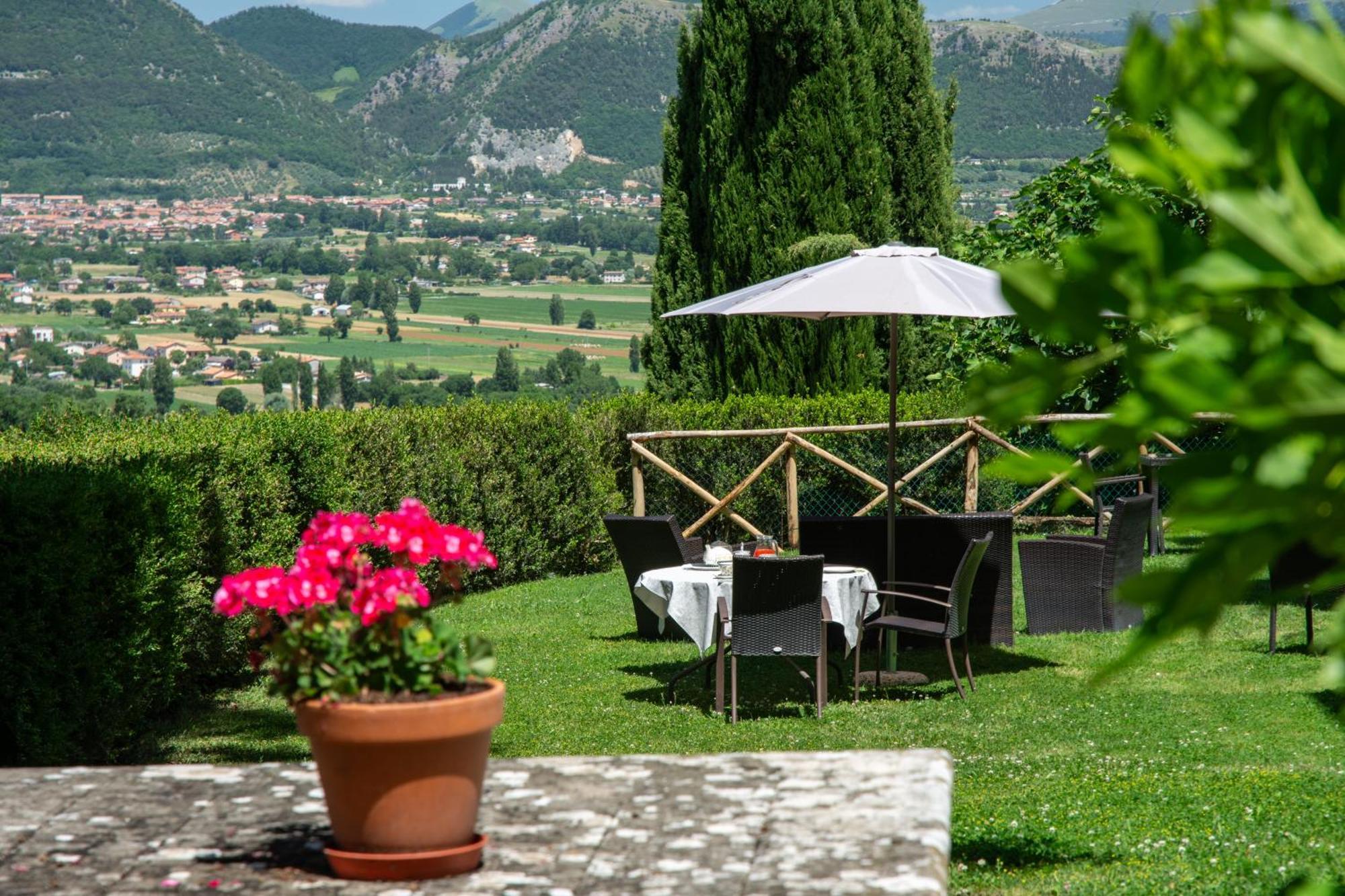 Antica Residenza Montereano Villa Gubbio Luaran gambar